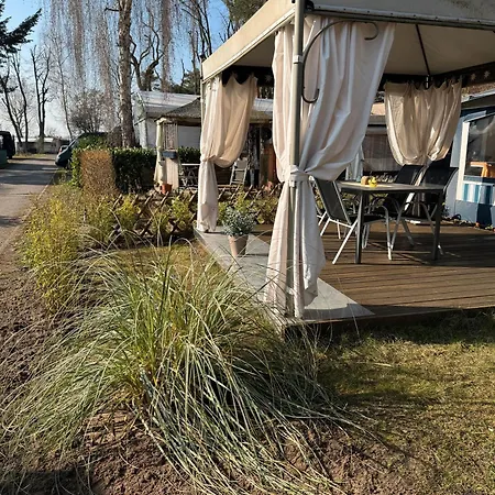 Κάμπινγκ La Pura Vida - Glamping Βραδεμβούργο